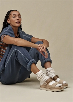 W Goldenstar Glide sandal Sand UGG